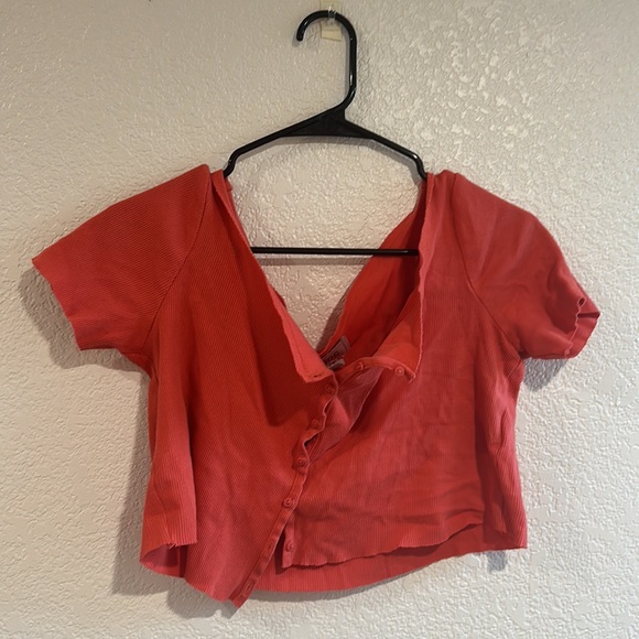 urban outfitters “roxy short sleeve cardigan” - Picture 2 of 4